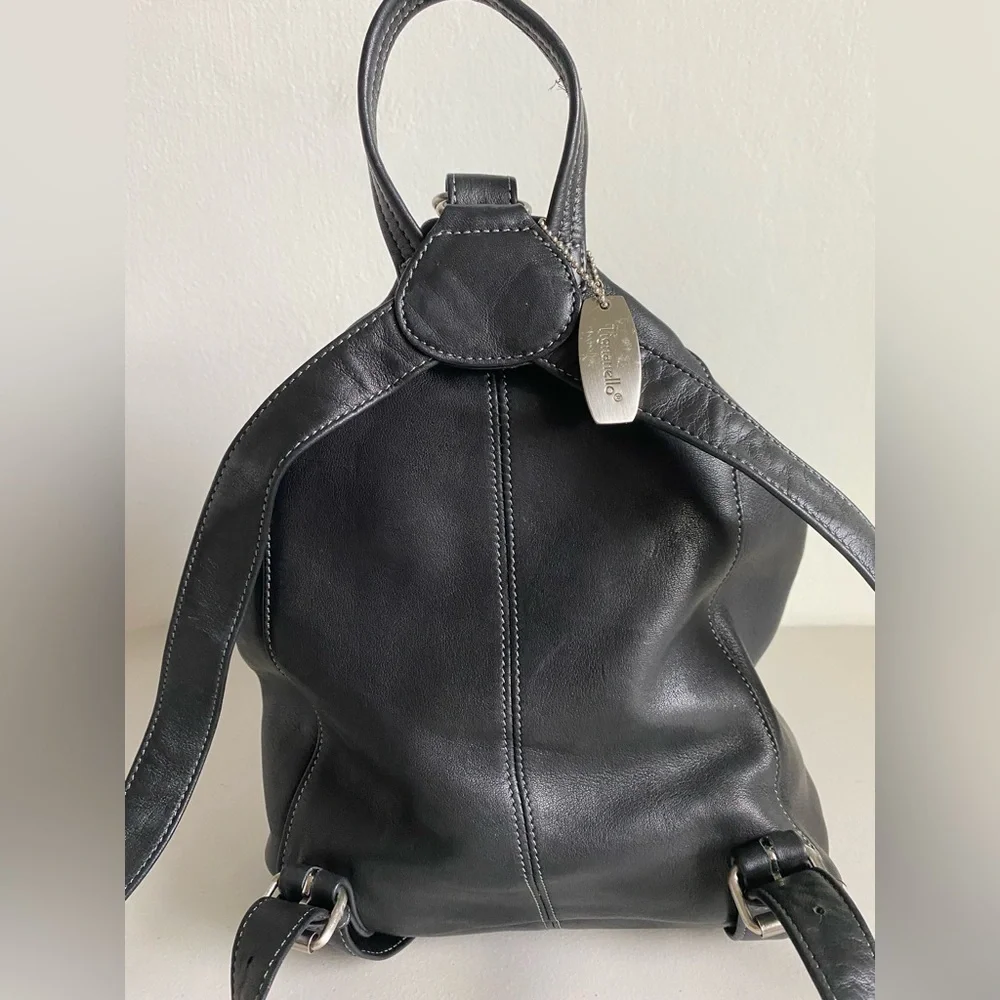 Tignanello Leather Backpack with Silver tone Hardware 90s Y2K Small